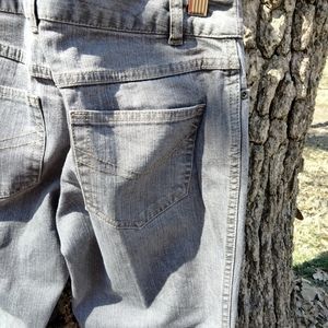 ⬇️Price Drop!⬇️ J. Jill Gray Flare Jean in size 2P